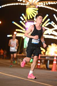 BIB: 600, 41013, 0000
                            <button type="button" onclick="openModal(23178284)" class="btn btn-primary btn-sm float-right btn-popup" data-toggle="modal" data-target=".modal-high-quality">
                        <i class="fas fa-shopping-cart"></i> Add to Cart
                    </button>
                                            <button type="button" onclick="isThisMe(23178284, true)" class="btn btn-success btn-sm float-right btn-popup btn-isme hidden" data-toggle="tooltip" data-placement="bottom" title="นี่คือรูปของคุณใช่ไหม คลิกที่นี่เพื่อเอาเข้าอัลบั้ม">
                        <i class="fas fa-plus"></i> Add to album
                    </button>
                    <button type="button" onclick="isThisMe(23178284, false)" class="btn btn-warning btn-sm float-right btn-popup btn-isnotme hidden">
                        <i class="fas fa-ban"></i> Remove from album
                    </button>